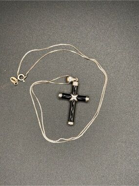 Sterling Silver & Hematite Cross Pendant Necklace – Modern Faith Jewelry